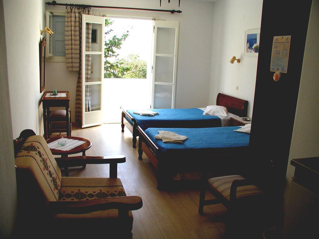 Elena Studios & Suites Ornos  Luaran gambar