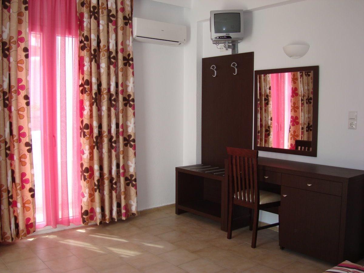 Elena Studios & Suites Ornos  Luaran gambar
