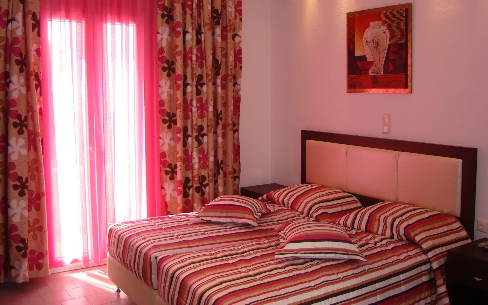 Elena Studios & Suites Ornos  Luaran gambar