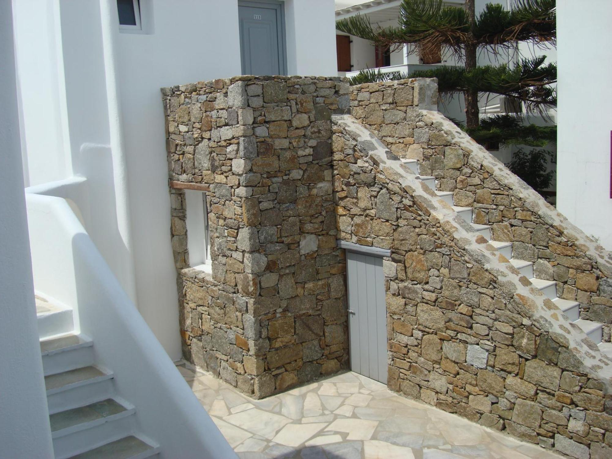 Elena Studios & Suites Ornos  Luaran gambar