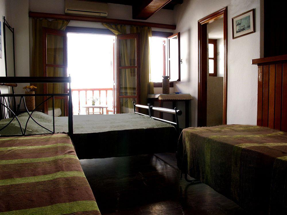 Elena Studios & Suites Ornos  Luaran gambar