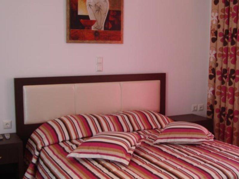 Elena Studios & Suites Ornos  Luaran gambar