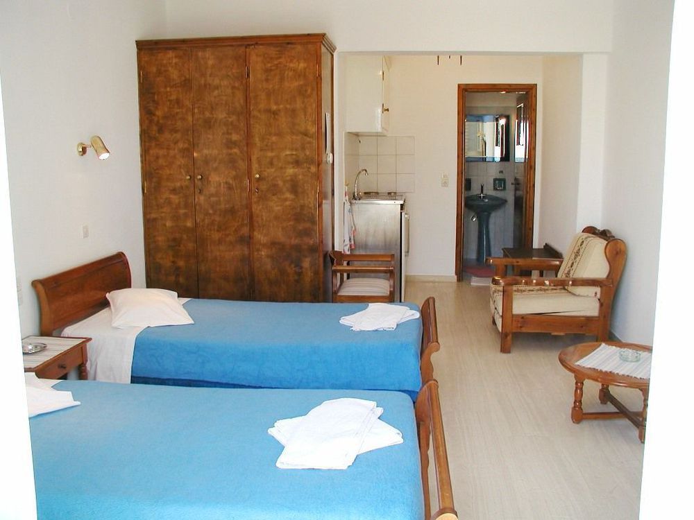 Elena Studios & Suites Ornos  Luaran gambar